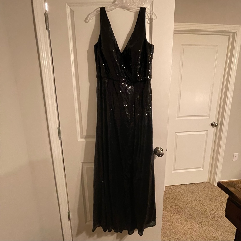 EUC Mac Duggal black sequin gown